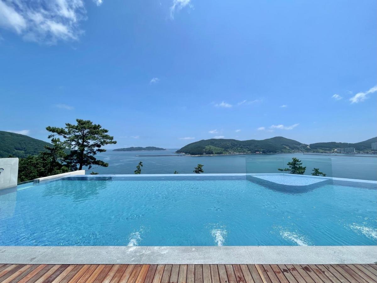 Hotel Sang Sang & Private Sang Sang Pool Villa Кодже Экстерьер фото