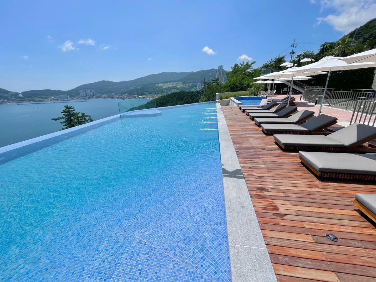 Hotel Sang Sang & Private Sang Sang Pool Villa Кодже Экстерьер фото