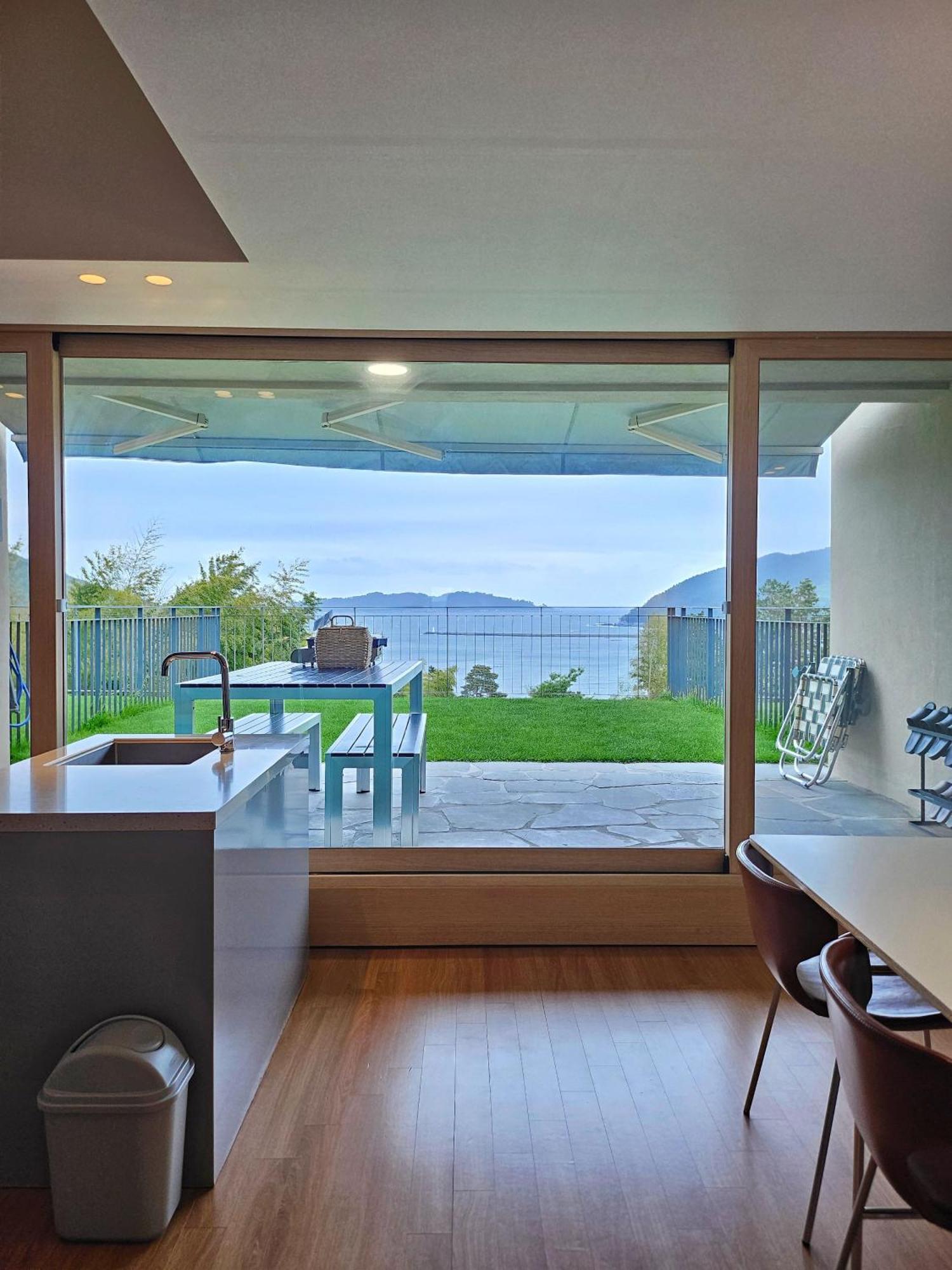 Hotel Sang Sang & Private Sang Sang Pool Villa Кодже Экстерьер фото