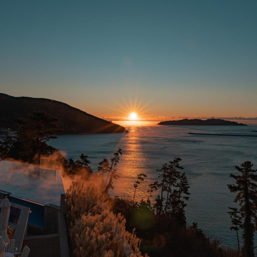 Hotel Sang Sang & Private Sang Sang Pool Villa Кодже Экстерьер фото